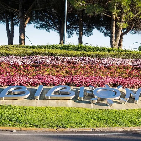 Newly Built With Shared Pool In Apartment Bibione